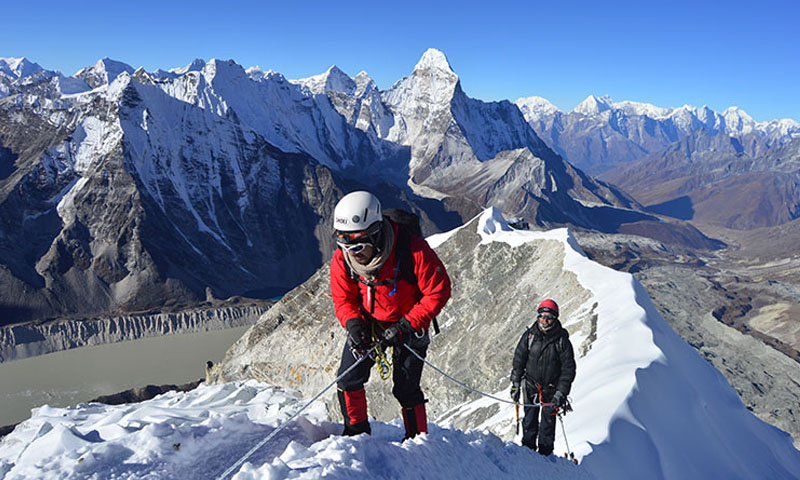 Importance of experienced Guide during Peak climbing in nepal